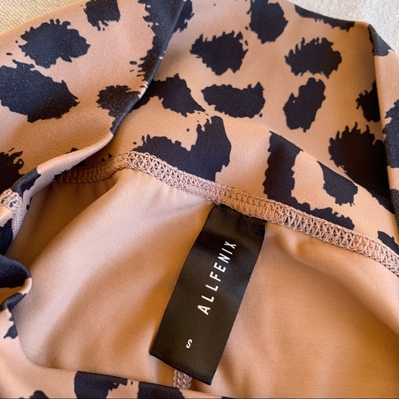 All Fenix Cheetah Print Yoga Leggings - size small - Picture 9 of 12